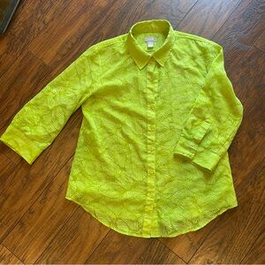 Chico’s Vibrant Green Leaf Pattern Button-Up Shirt Size 1
